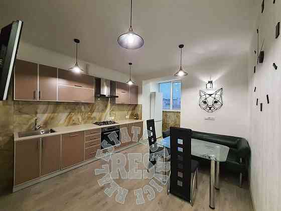 Оренда Квартира 2-кімнатна, 4/9 поверх на Озерна, 4-А Киев