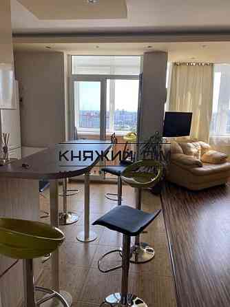 Оренда Квартира 1-кімнатна, 18/25 поверх на Вышгородская ул. Киев