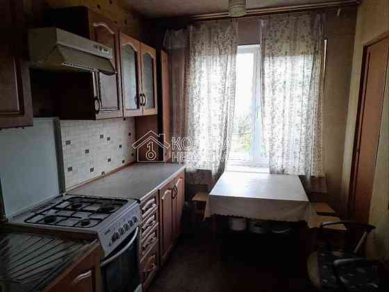 Продаж Квартира 3-кімнатна, 2/2 поверх на вул. надії Пісочин