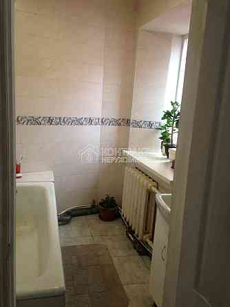 Продаж Квартира 3-кімнатна, 2/2 поверх на вул. Полтавський Шлях Харків