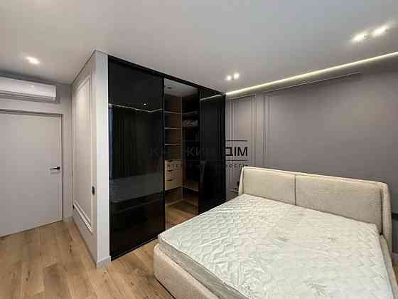 Продаж Квартира 2-кімнатна, 9/26 поверх на Причальная ул. Київ