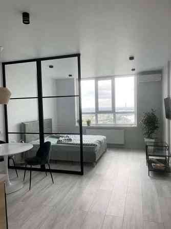 Оренда Квартира 1-кімнатна, 23/28 поверх на пр. Николая Бажана Kiev