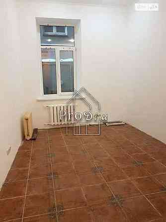 Продаж 2к квартири 33 кв. м на вул. Набережно-Хрещатицька 7 під офіс Київ