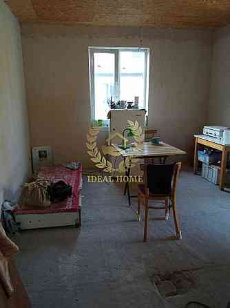 Продаж Будинок 4-кімнатний на Садовая 100-я ул., 5 Киев