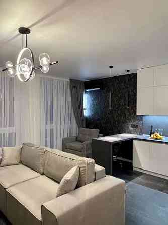 Оренда Квартира 1-кімнатна, 25/33 поверх на ул. Заречная Київ