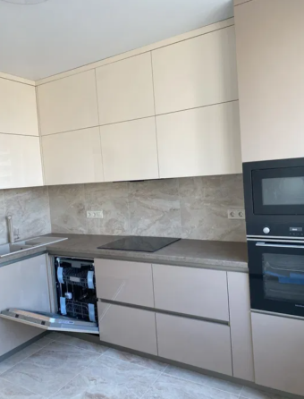 Продам 2-кімнатну квартиру в 56 Перлина Одеса