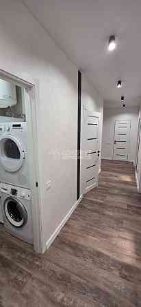 Продаж Квартира 3-кімнатна, 14/14 поверх на вул. Героїв Харкова Харків