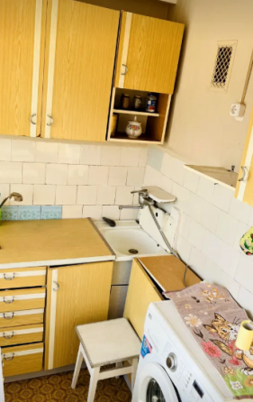 Оренда Квартира 2-кімнатна, 5/5 поверх на Воскресенський проспект, 30 Киев