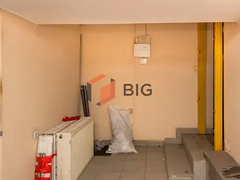 Здається    Чернівці Сергія Скальда (Комарова Володимира) вулиця 33 Чернівці - фото 1