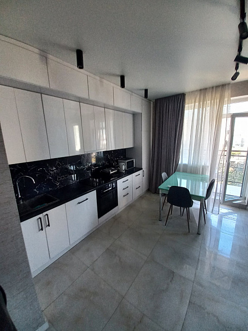 Продаж Квартира 1-кімнатна на ул. Генуэзская, 3г Одесса - изображение 1