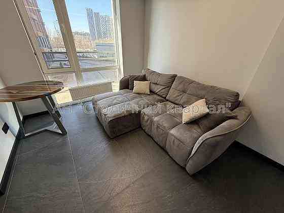 Продаж Будинок 3-кімнатний на Дніпровська наб., 18Б Киев