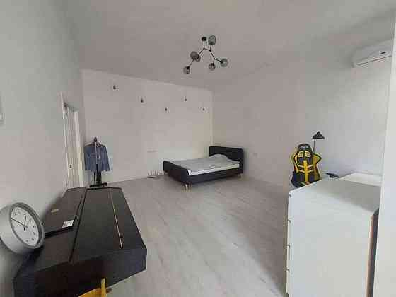 Оренда Квартира 1-кімнатна, 2/5 поверх на ул. Сечевых Стрельцов Kiev