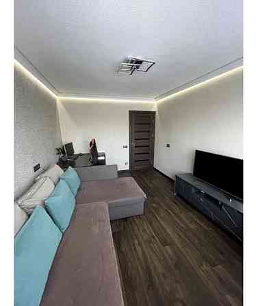 Продаж Квартира 3-кімнатна, 8/9 поверх на Володимира Івасюка просп. (Героїв Сталінграда), 9 Kiev