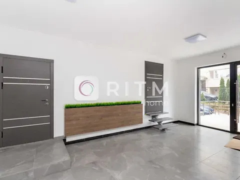 Продаж 3к Квартира 88 кв.м ЖК Centr Чернівці - фото 1