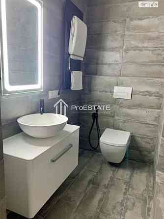 Продаж Квартира 4-кімнатна, 8/26 поверх на вул. Осокорська Київ