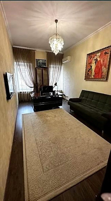 Просторная трехкомнатная квартира в центре Одессы Одесса - изображение 2