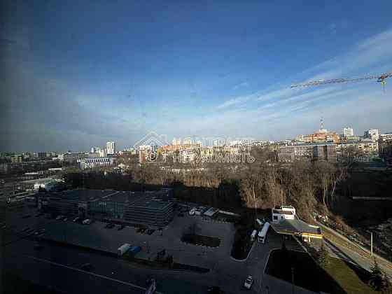 Продаж Квартира 3-кімнатна, 14/17 поверх на вул. Клочківська Kharkiv