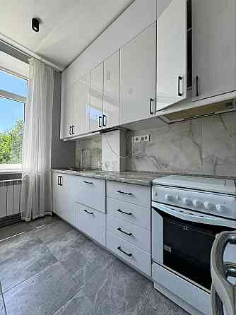 Квартира у м.Кропивницький, 4 кімн., сталінка, центр. Кропивницький