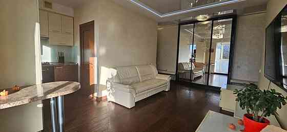 Продаж Квартира 3-кімнатна, 5/6 поверх на Павла Вірського бульв. (Саратовська), 45 Kiev