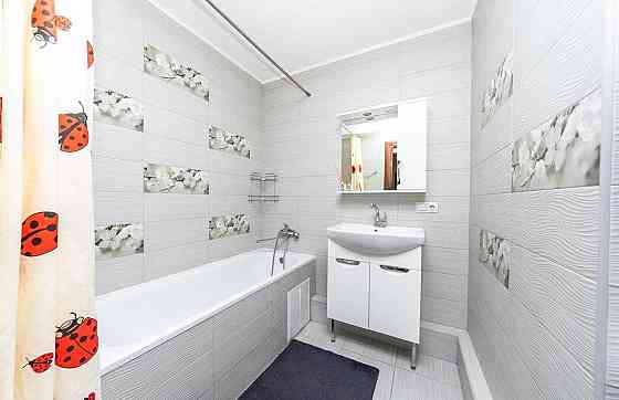 Продаж Квартира 2-кімнатна, 23/25 поверх на Софії Русової вул., д. 7 Киев