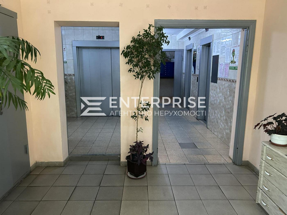 Продаж Квартира 1-кімнатна, 18/22 поверх на вул. Пчелки Елены Киев - изображение 9