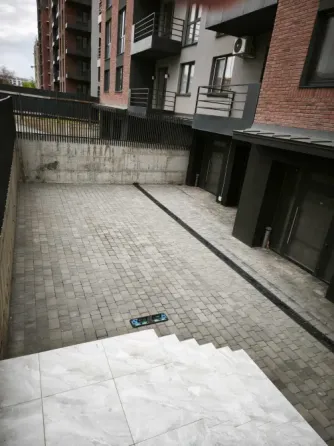 Здається Приміщення в житловому будинку площа 125 кв.м Ужгород Тлехаса 19 Ужгород