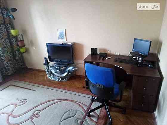 Оренда Квартира 3-кімнатна, 3/9 поверх на ул. Феодосийская Kiev