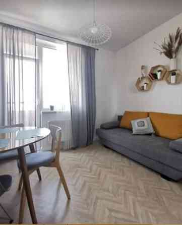 Продаж Квартира 2-кімнатна на ул. Среднефонтанская, 35 Одеса