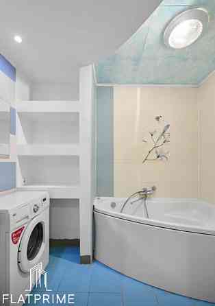 Продаж Квартира 2-кімнатна, 4/5 поверх на Мрії вул. (Академіка Туполєва) вул., д. 4 Київ