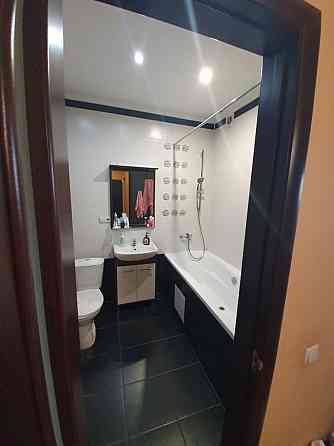 Оренда Квартира 1-кімнатна, 21/24 поверх на Драгоманова ул., 6/1 Kiev