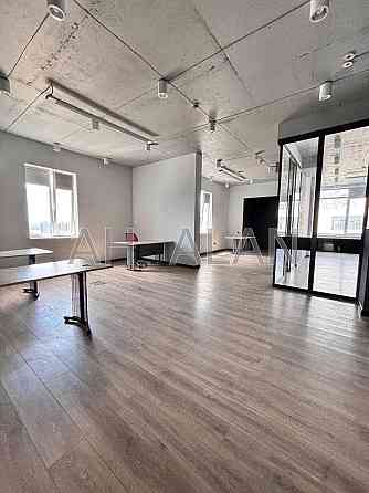 Оренда Будинок 2-кімнатний на Трускавецька вул., 4Б Киев