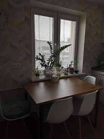 Продаж Квартира 3-кімнатна, 6/10 поверх на вул. Молодіжна Песочин