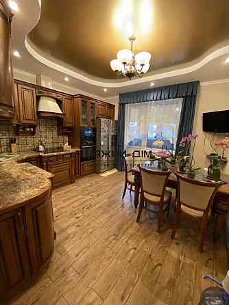 Продаж Квартира 3-кімнатна, 20/23 поверх на Урловская ул. Київ