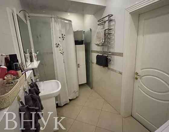 Продаж Квартира 3-кімнатна, 5/5 поверх на Соборна Вінниця