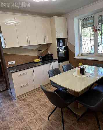 Продаж Будинок 4-кімнатний Lozova