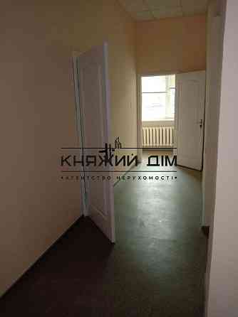 Оренда офісне приміщення на вул. Щорса ул./Євгена Коновальця поверх - 1/6 Київ