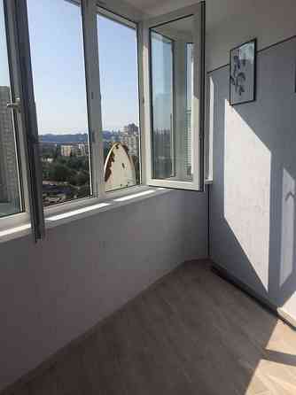 Оренда Квартира 3-кімнатна, 15/15 поверх на пр. Петра Григоренко, 36 Kiev