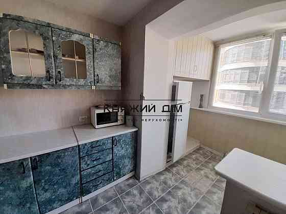 Оренда Квартира 3-кімнатна, 4/12 поверх на Тургеневская ул. Київ