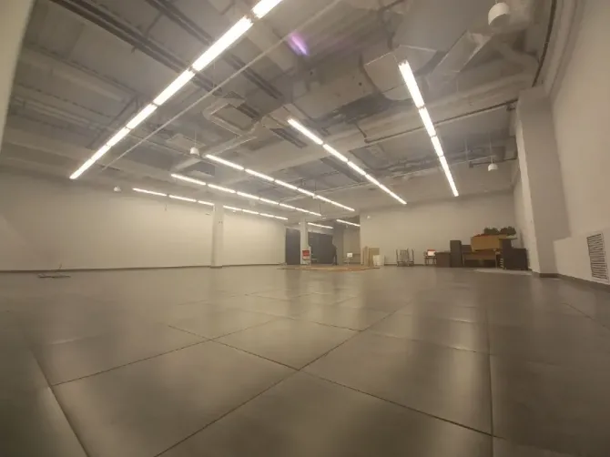 The store is in a shopping mall. Everything in the photo remains (even all the lighting and speakers with music) Dnipro - photo 7