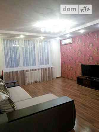 Оренда Квартира 3-кімнатна, 7/16 поверх на Драгоманова ул., 12 Kiev