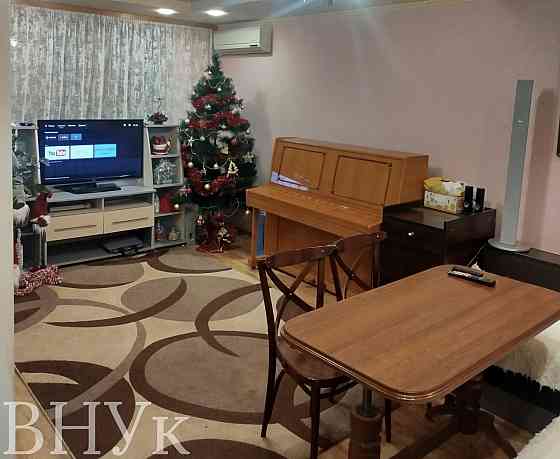 Продаж Квартира 3-кімнатна, 5/5 поверх на Грушевського Uzhhorod