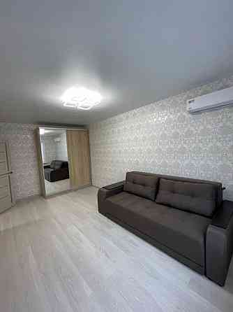 Оренда Квартира 2-кімнатна, 2/27 поверх на Вишняківська, 4 Киев