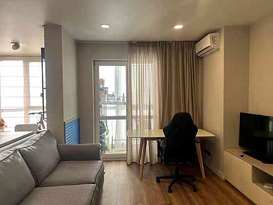 Продаж Квартира 2-кімнатна, 6/9 поверх на Метрологічна вул., д. 15 Киев