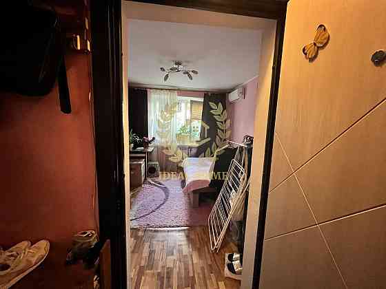 Продаж кімнати в гуртожитку з ремонтом Райдужний масив Київ