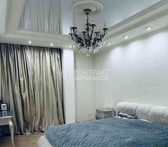 Продаж Квартира 3-кімнатна, 6/6 поверх на вул. Новоолександрівська Kharkiv