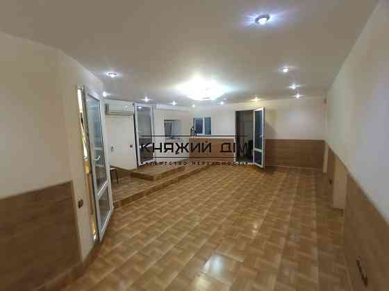 Продаж офісне приміщення на Почайнинская ул. поверх - -1/6 Київ