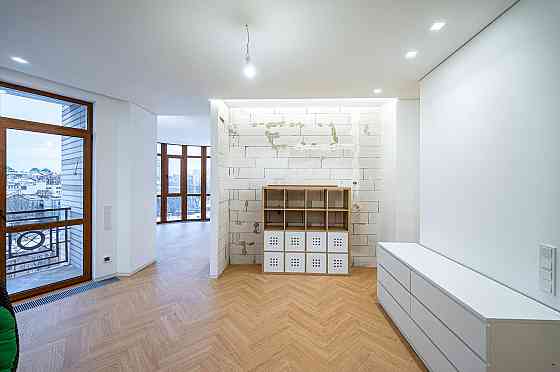 Продаж Квартира 4-кімнатна, 12/19 поверх на Хмельницького Богдана вул., д. 58-А Kiev