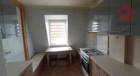 Продаж Квартира 2-кімнатна, 5/5 поверх на Франка І. Ужгород