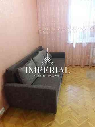 Продаж Квартира 3-кімнатна, 15/18 поверх на вул. Ревуцкого Киев