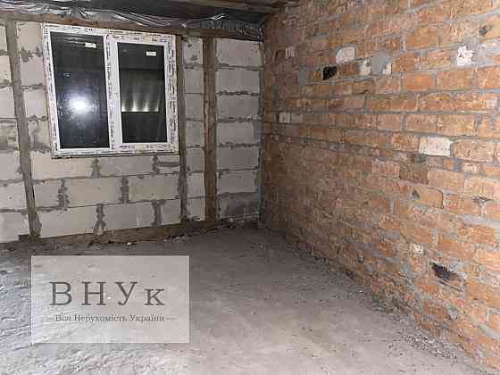 Продаж Квартира 3-кімнатна, 5/5 поверх на вул. Дорошенка Гетьмана Ternopil'